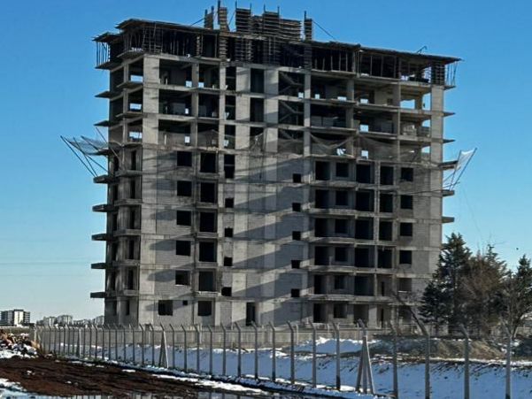 KAYA EMLAK'TAN ELAZIĞ YOLU ÜZERİ 4.SANAYİ ARKASI 2+1 DAİRE
